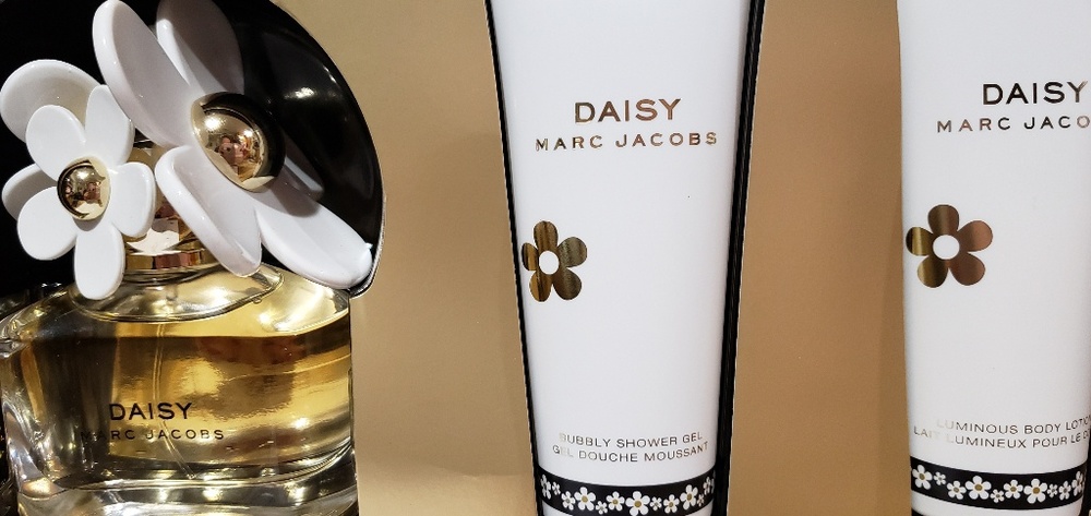Marc Jacobs  3 - PC Daisy Set